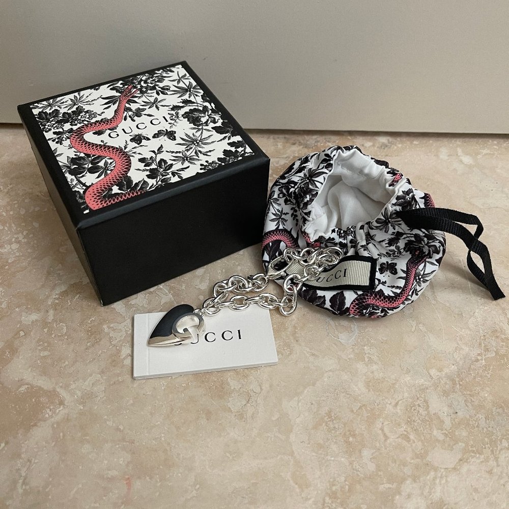 NWT Auc Gucci Charlotte Heart Charm G Silver Bracelet - Picture 3 of 8